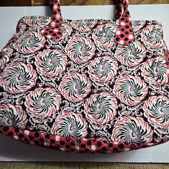 Laura Ashley Handbags - Laura Ashley Quilt Cloth Shoulder Bag Purse with Keychain Magnetic Closure